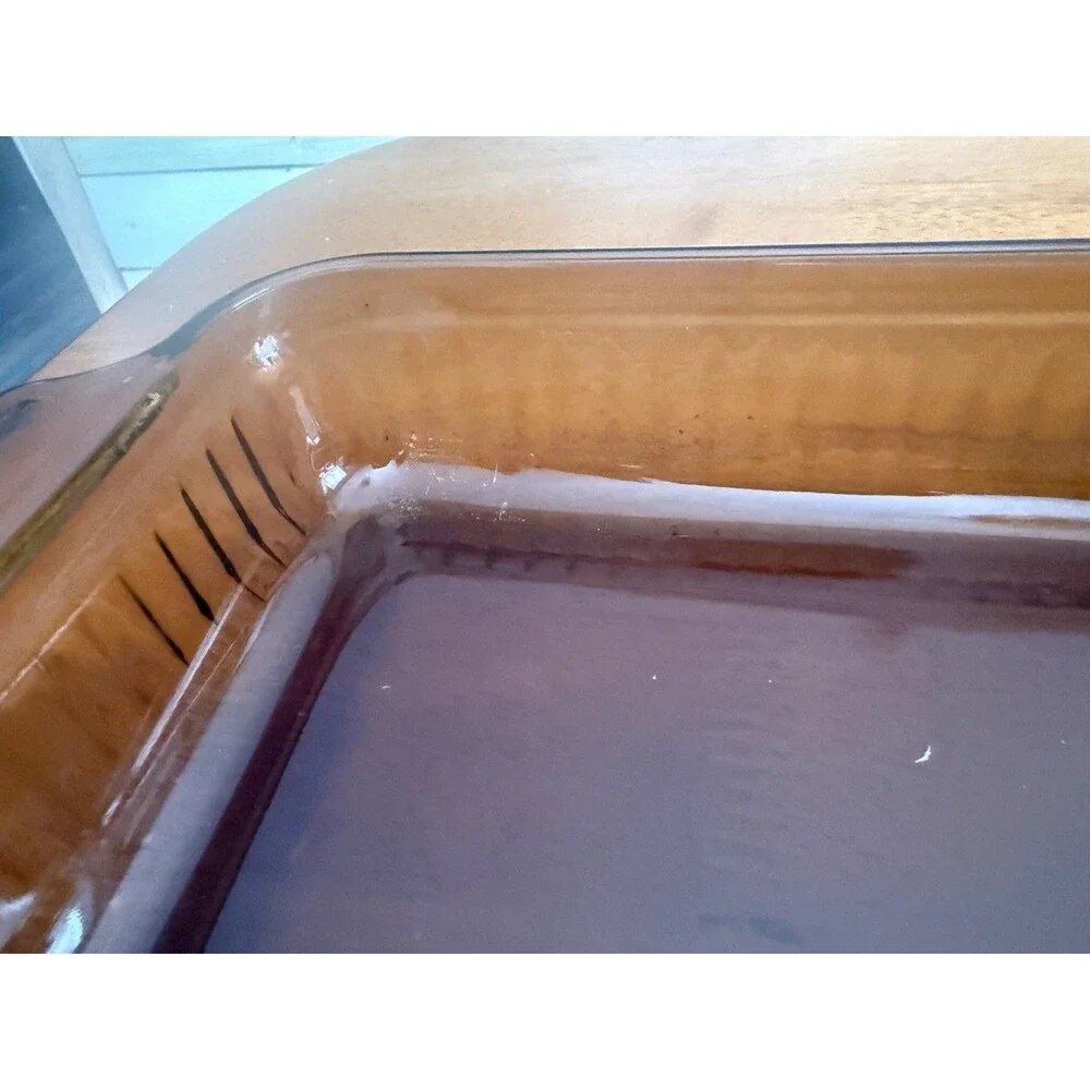 Vintage Anchor Hocking Amber Glass Ribbed Dish #1431 – 2 Qt (8